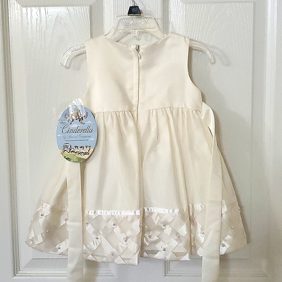NWT Cinderella by Special Occasions 18M Cream Dress - Picture 2 of 9